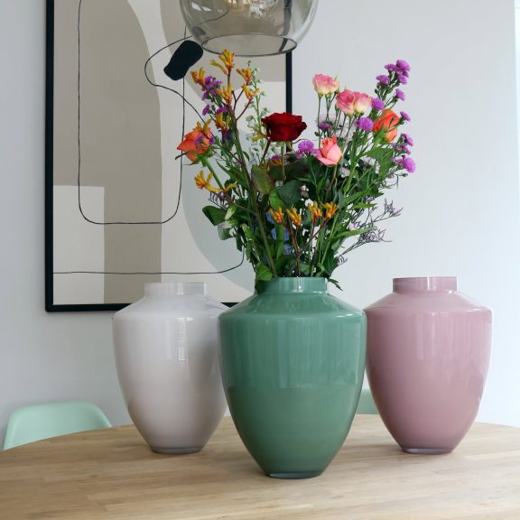 Vase The World